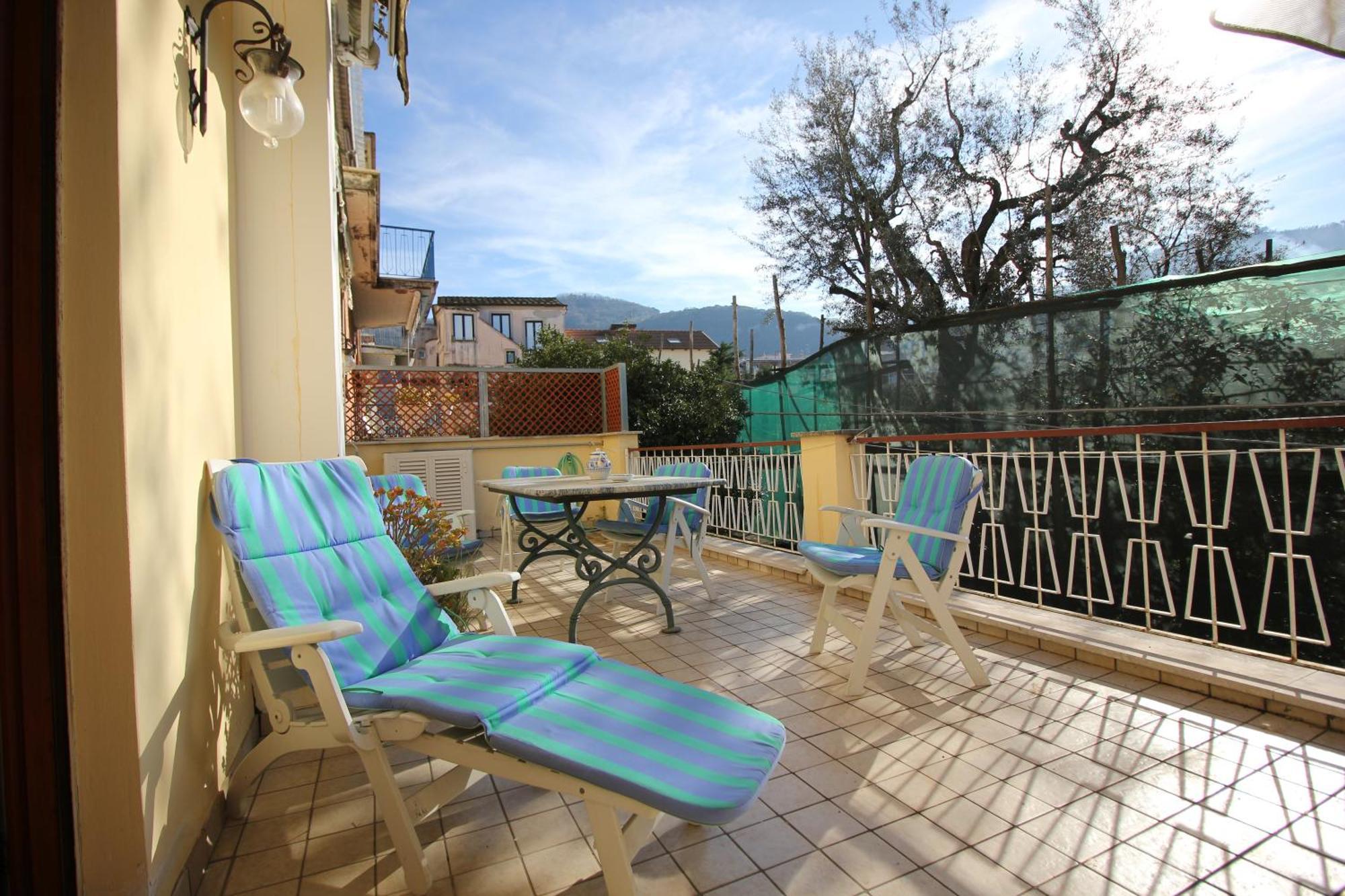 Domus Marziale Apartment Sorrento Ngoại thất bức ảnh
